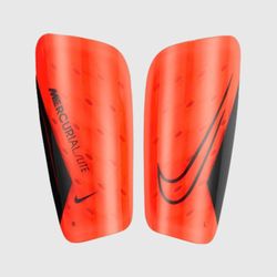 Espinilleras nike mercurial lite soccer