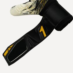 Guante de portero Rinat Fiera Prime