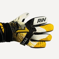 Guante de portero Rinat Fiera Prime