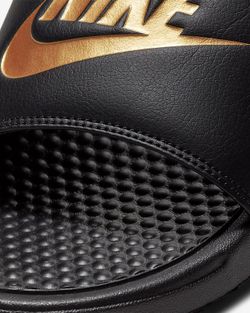 Men's Nike Benassi "Just Do It."
