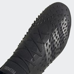 Bota de fútbol adidas predator freak .1 fg